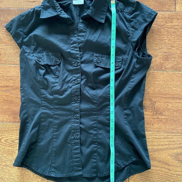 Suzy Shier Y2K Black Button-Up Short Sleeve Blouse - Picture 14 of 14